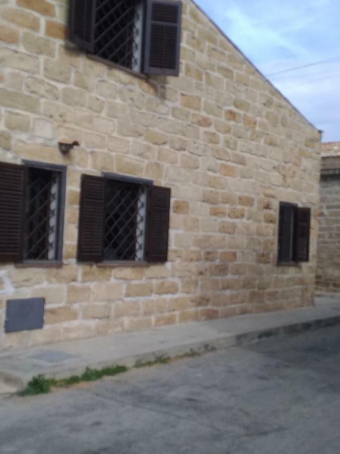 La Casa Nella Roccia Vila Terrasini Exterior foto